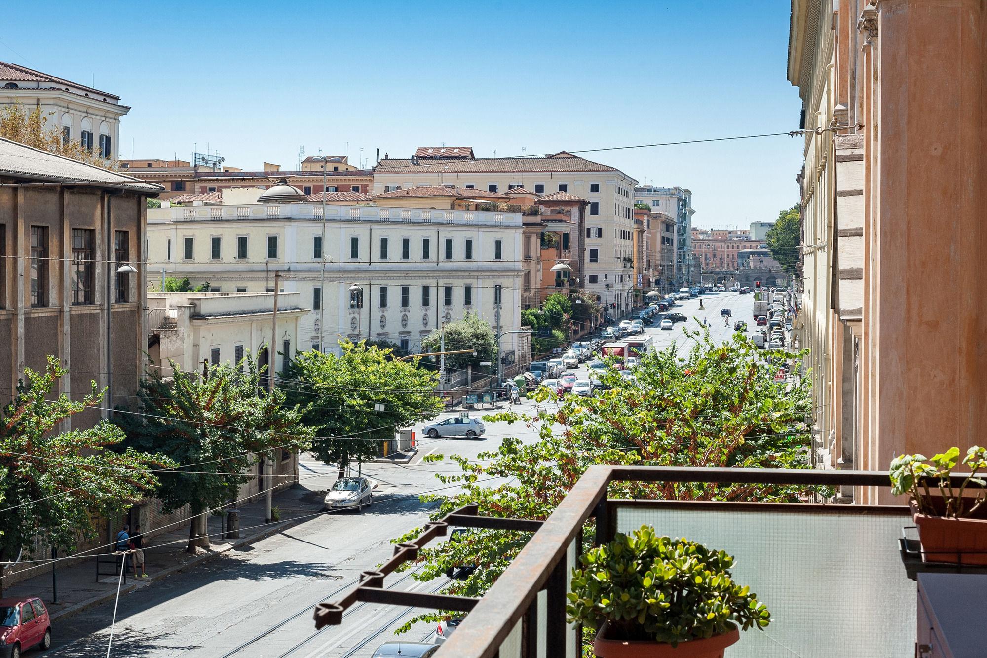 Hosting Flats Guesthouse Roma Exterior foto
