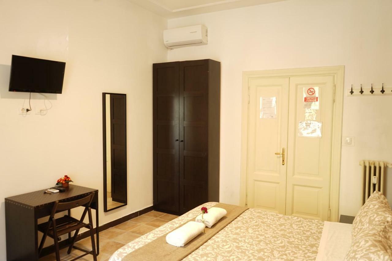 Hosting Flats Guesthouse Roma Exterior foto